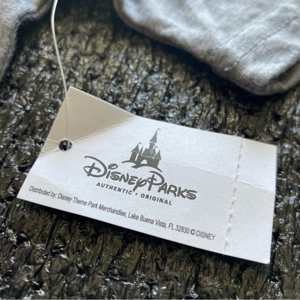 NWT Disney 2019 Star Wars Galaxy’s Edge Gray T-Shirt - Picture 4 of 7